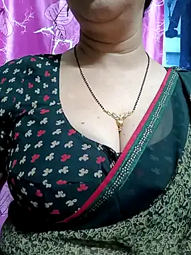 Snapshot of Rosy-B chatting on January 27, 2025, 12:33 am Rosy-B online show from January 27, 2025, 12:33 am