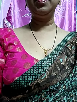 Snapshot of Rosy-B chatting on February 24, 2025, 6:04 pm Rosy-B online show from February 24, 2025, 6:04 pm