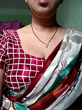 Snapshot of Rosy-B chatting on October 12, 2025, 12:42 am Rosy-B online show from October 12, 2025, 12:42 am