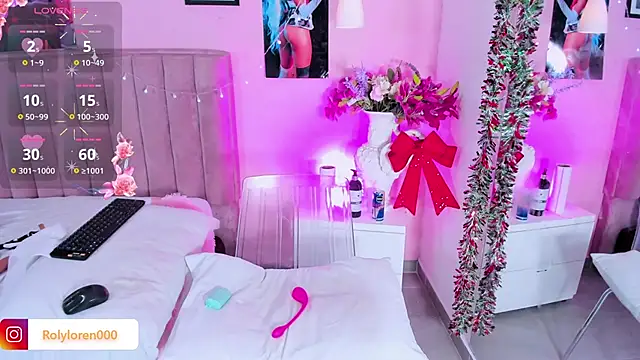 Snapshot of RolyLoren chatting on December 12, 2024, 2:37 am RolyLoren online show from December 12, 2024, 2:37 am