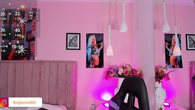 Snapshot of RolyLoren chatting on January 21, 2025, 6:23 pm RolyLoren online show from January 21, 2025, 6:23 pm