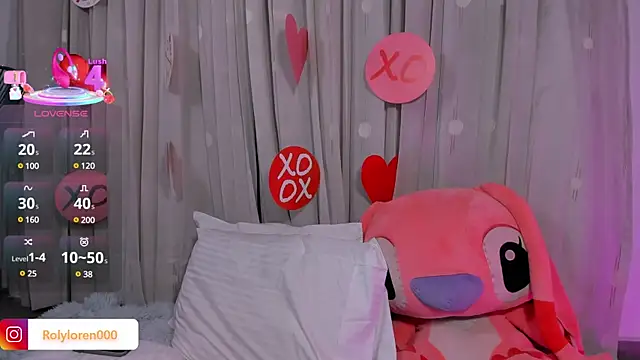 Snapshot of RolyLoren chatting on March 18, 2025, 9:21 pm RolyLoren online show from March 18, 2025, 9:21 pm