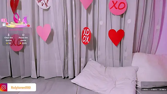 Snapshot of RolyLoren chatting on March 21, 2025, 9:45 pm RolyLoren online show from March 21, 2025, 9:45 pm