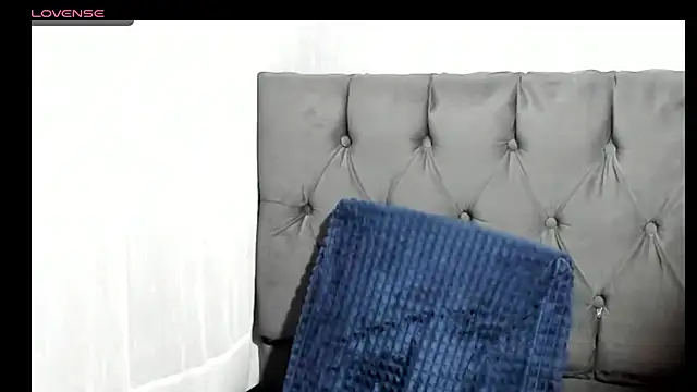 amberr34 online show from March 15, 2025, 4:54 pm