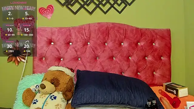 Snapshot of blue_violette_ chatting on October 20, 2025, 4:40 pm blue violette online show from October 20, 2025, 4:40 pm