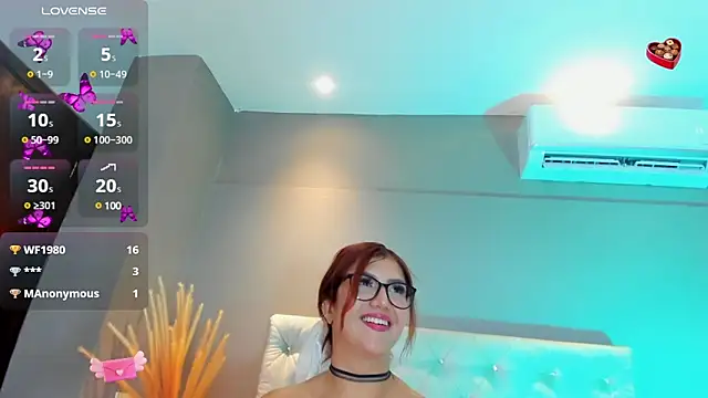 Snapshot of AriaRusso chatting on December 17, 2024, 12:56 am AriaRusso online show from December 17, 2024, 12:56 am