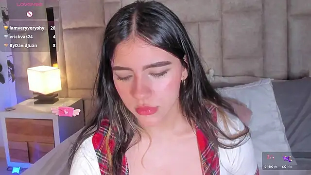 Snapshot of SofiScott_ chatting on March 14, 2025, 11:32 pm SofiScott online show from March 14, 2025, 11:32 pm