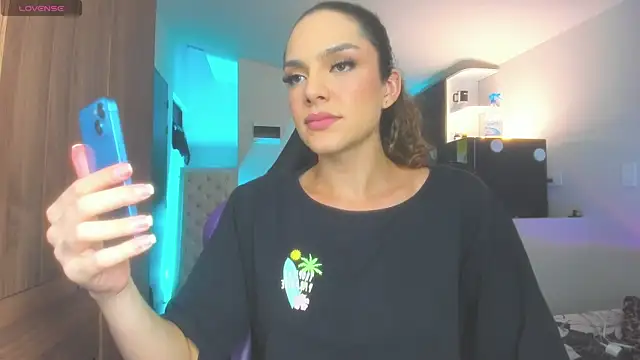 Snapshot of mariiahneedles chatting on July 29, 2026, 11:36 pm mariiahneedles online show from July 29, 2026, 11:36 pm