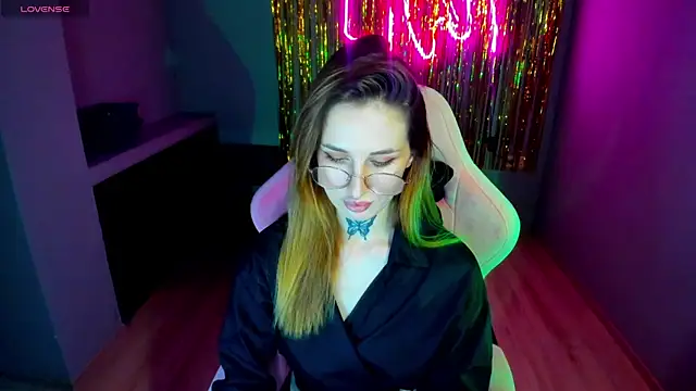 Snapshot of your_tora chatting on December 9, 2024, 6:25 pm your tora online show from December 9, 2024, 6:25 pm