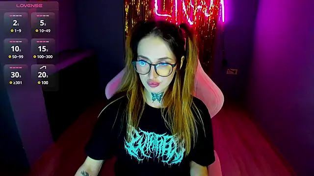 Snapshot of your_tora chatting on February 13, 2025, 2:52 pm your tora online show from February 13, 2025, 2:52 pm