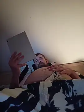 Snapshot of machobear87 chatting on March 11, 2026, 8:37 pm machobear87 online show from March 11, 2026, 8:37 pm