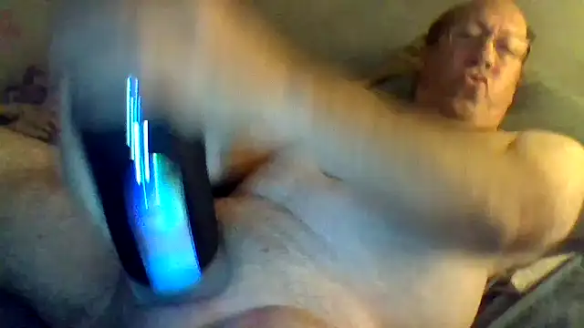 Snapshot of hornyrich69 chatting on May 5, 2026, 3:58 am hornyrich69 online show from May 5, 2026, 3:58 am