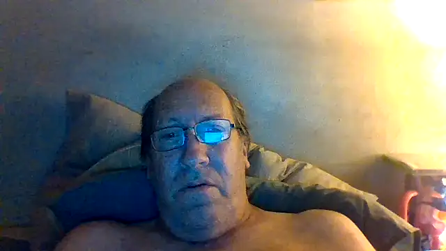 Snapshot of hornyrich69 chatting on May 8, 2026, 5:13 am hornyrich69 online show from May 8, 2026, 5:13 am