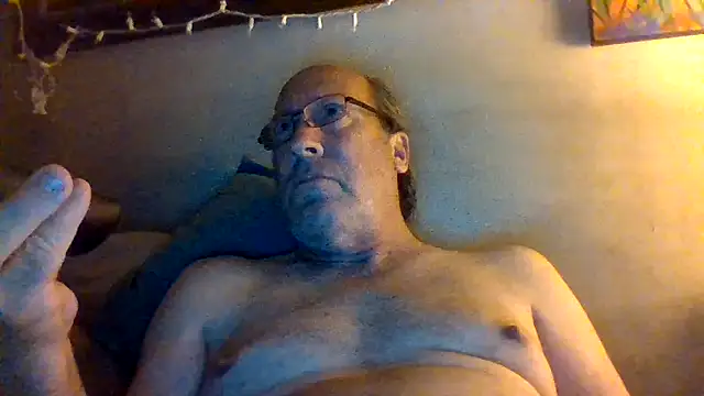 Snapshot of hornyrich69 chatting on May 9, 2026, 3:45 am hornyrich69 online show from May 9, 2026, 3:45 am
