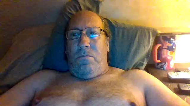 Snapshot of hornyrich69 chatting on June 13, 2026, 5:49 am hornyrich69 online show from June 13, 2026, 5:49 am