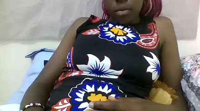 Snapshot of Ebony_maffin chatting on December 15, 2024, 8:19 am Ebony maffin online show from December 15, 2024, 8:19 am