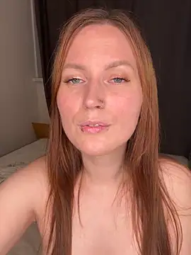 EmmaWarren online show from September 16, 2025, 5:36 pm