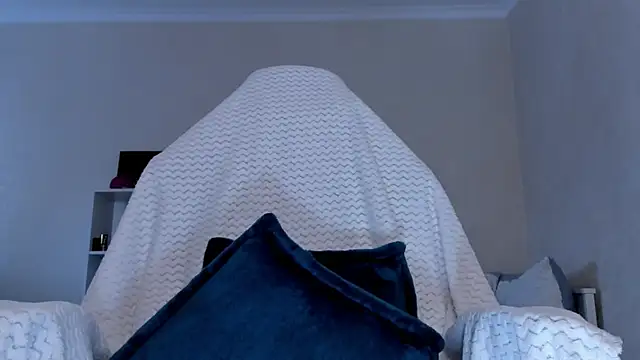 Snapshot of Britney_Ross chatting on January 30, 2025, 7:29 am Britney Ross online show from January 30, 2025, 7:29 am