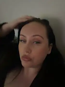 Snapshot of CurvyQueen2023 chatting on March 28, 2026, 6:07 pm CurvyQueen2023 online show from March 28, 2026, 6:07 pm