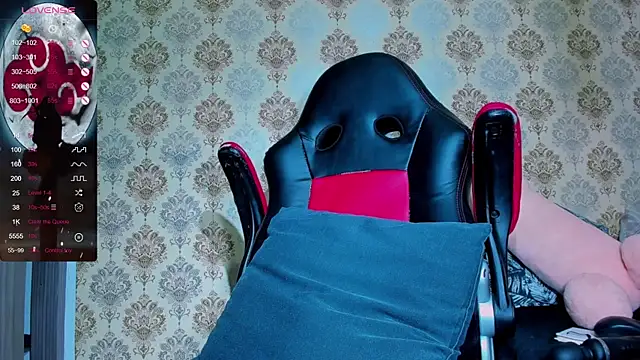 Snapshot of anya_weisz chatting on December 19, 2024, 2:34 am anya weisz online show from December 19, 2024, 2:34 am