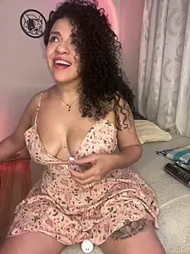 Snapshot of miss_grace_01 chatting on February 7, 2025, 8:22 am miss grace 01 online show from February 7, 2025, 8:22 am