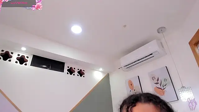 Snapshot of kitty_kayo chatting on December 2, 2024, 9:35 am kitty kayo online show from December 2, 2024, 9:35 am