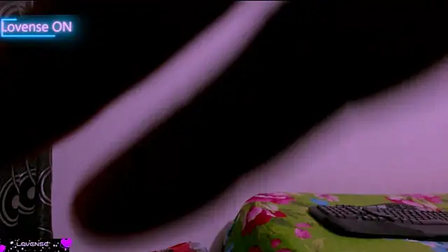 Snapshot of AnnaiDiamond chatting on February 13, 2025, 11:26 pm AnnaiDiamond online show from February 13, 2025, 11:26 pm