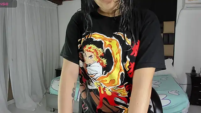Snapshot of BonnyDelux chatting on December 6, 2024, 1:00 pm BonnyDelux online show from December 6, 2024, 1:00 pm