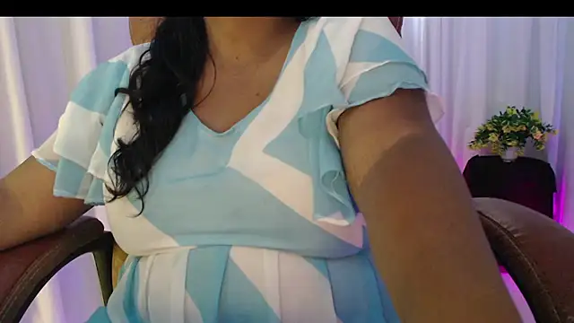 Snapshot of Prita07 chatting on March 17, 2025, 7:13 am Prita07 online show from March 17, 2025, 7:13 am