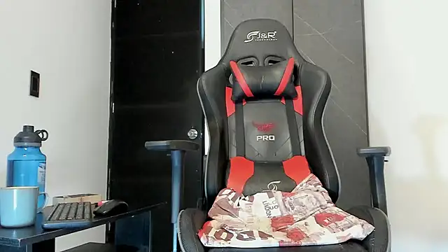 sergiio mesa27 online show from December 6, 2024, 12:49 pm