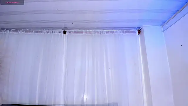 Snapshot of miel_gomez chatting on January 26, 2025, 9:40 am miel gomez online show from January 26, 2025, 9:40 am