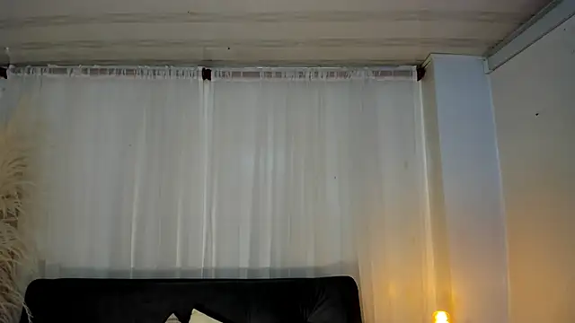 Snapshot of miel_gomez chatting on February 4, 2025, 10:45 pm miel gomez online show from February 4, 2025, 10:45 pm