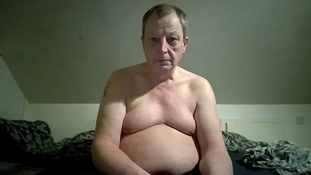 Snapshot of chubbybear2cum chatting on April 30, 2026, 12:28 am chubbybear2cum online show from April 30, 2026, 12:28 am
