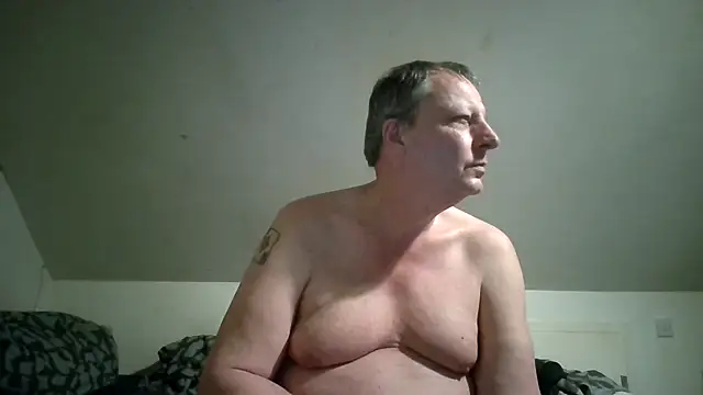 Snapshot of chubbybear2cum chatting on May 15, 2026, 11:23 pm chubbybear2cum online show from May 15, 2026, 11:23 pm