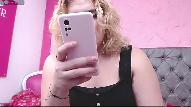 Snapshot of Pearl_Michelts chatting on September 16, 2025, 12:50 pm Pearl Michelts online show from September 16, 2025, 12:50 pm