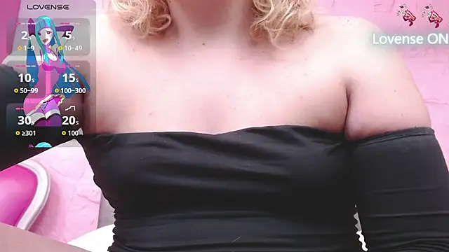 Snapshot of Pearl_Michelts chatting on October 25, 2025, 1:07 pm Pearl Michelts online show from October 25, 2025, 1:07 pm