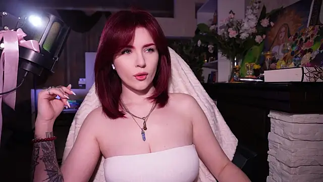 Chriss Fox online show from November 19, 2025, 3:34 pm