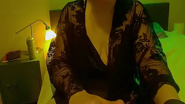 Ella Next Door online show from January 27, 2025, 10:06 pm