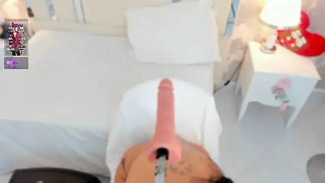 Miliaangeles online show from February 4, 2026, 9:04 am