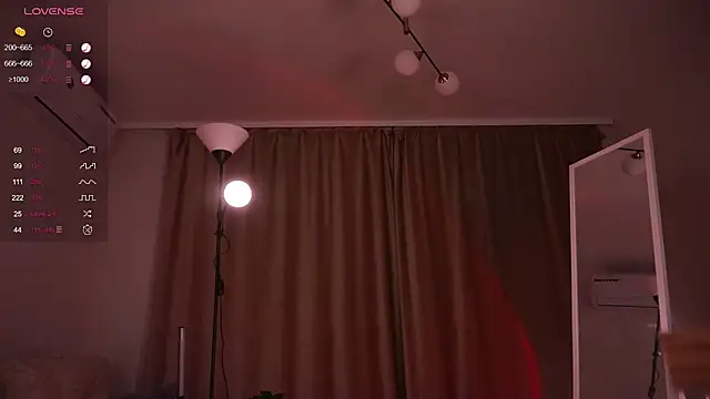 Snapshot of AnuricBriny chatting on January 25, 2025, 2:15 am AnuricBriny online show from January 25, 2025, 2:15 am