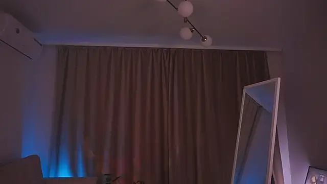 Snapshot of AnuricBriny chatting on February 12, 2025, 11:30 pm AnuricBriny online show from February 12, 2025, 11:30 pm