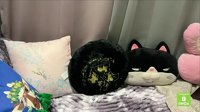 Unique-Beauty online show from November 3, 2025, 2:51 pm