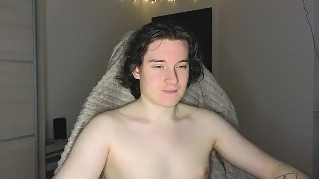 Snapshot of MoreRealAlex chatting on November 13, 2025, 9:58 pm MoreRealAlex online show from November 13, 2025, 9:58 pm