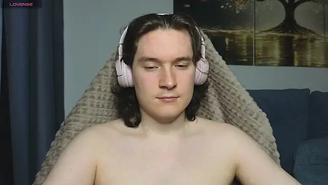 MoreRealAlex online show from July 26, 2026, 2:31 am