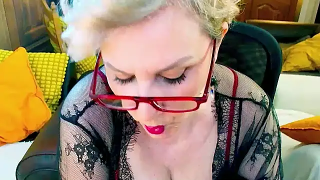 GattonaBiondona online show from March 25, 2026, 9:04 am