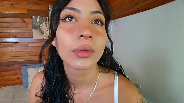 amber curly online show from March 14, 2026, 5:18 pm