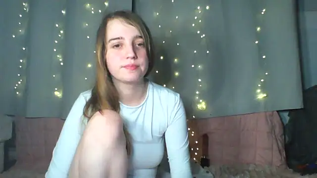 Snapshot of EvieRoseex chatting on April 5, 2026, 11:35 pm EvieRoseex online show from April 5, 2026, 11:35 pm