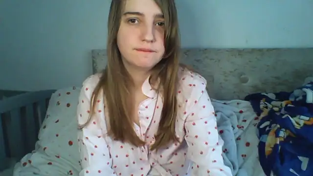 Snapshot of EvieRoseex chatting on April 6, 2026, 9:32 am EvieRoseex online show from April 6, 2026, 9:32 am