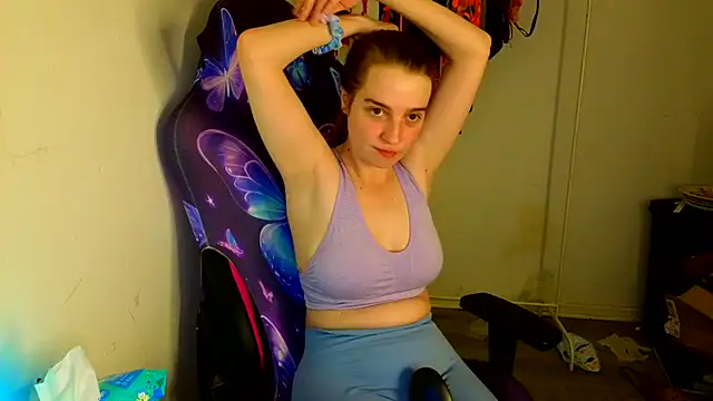 Snapshot of EvieRoseex chatting on June 23, 2026, 11:47 pm EvieRoseex online show from June 23, 2026, 11:47 pm
