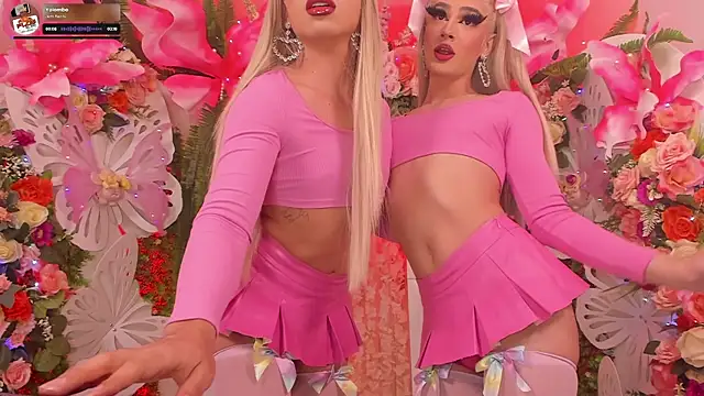 Snapshot of AlisonSharon chatting on December 13, 2024, 2:43 am AlisonSharon online show from December 13, 2024, 2:43 am